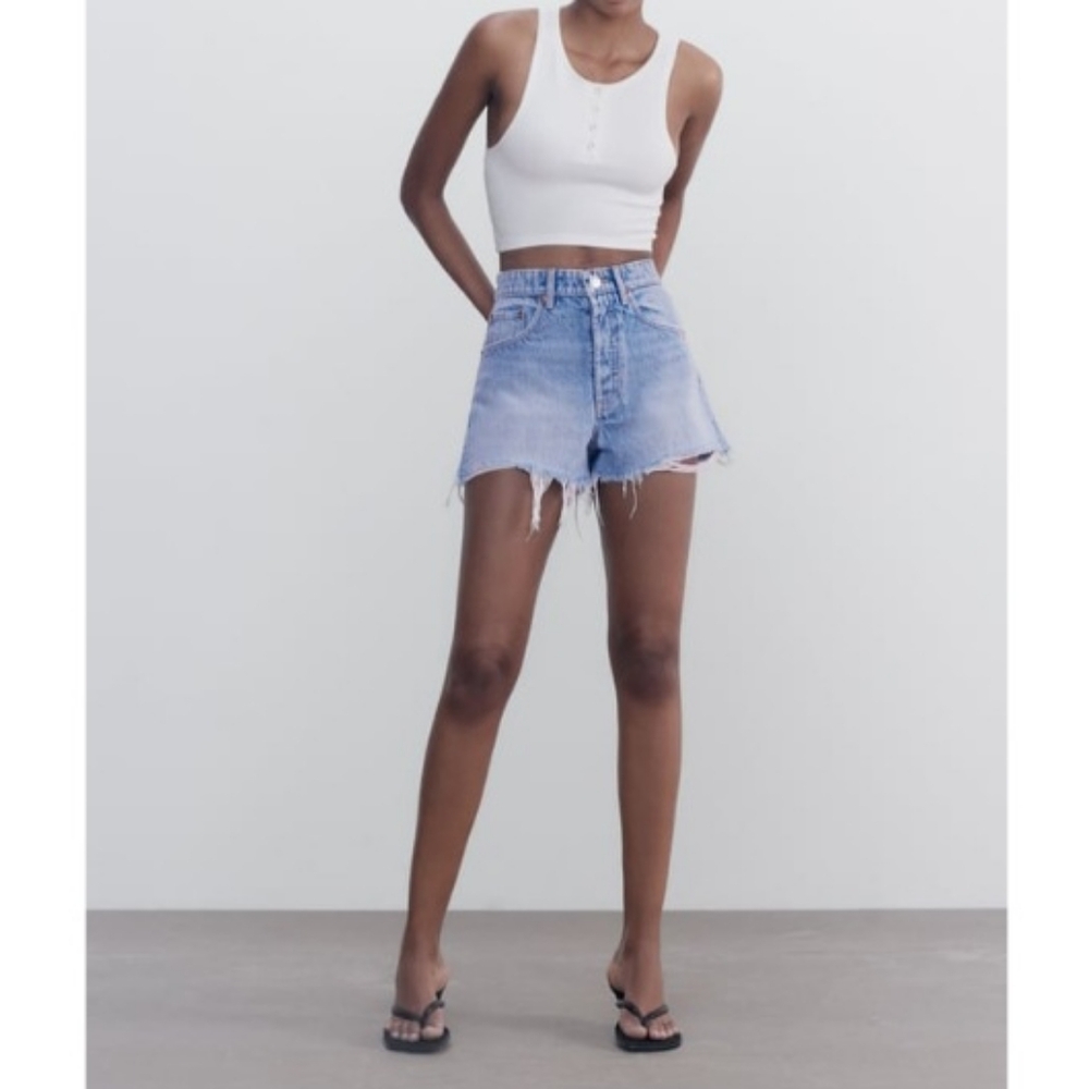 Zara Frayed Hi Rise denim shorts 2